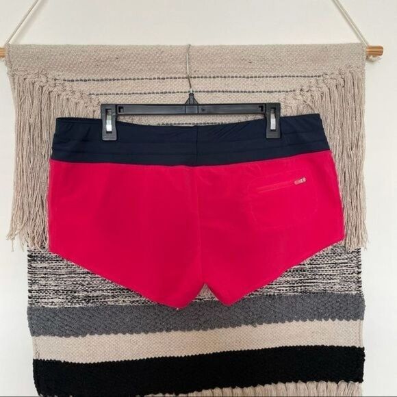 Oiselle Mac Roga Shorts Size 10 NWT - Picture 3 of 7